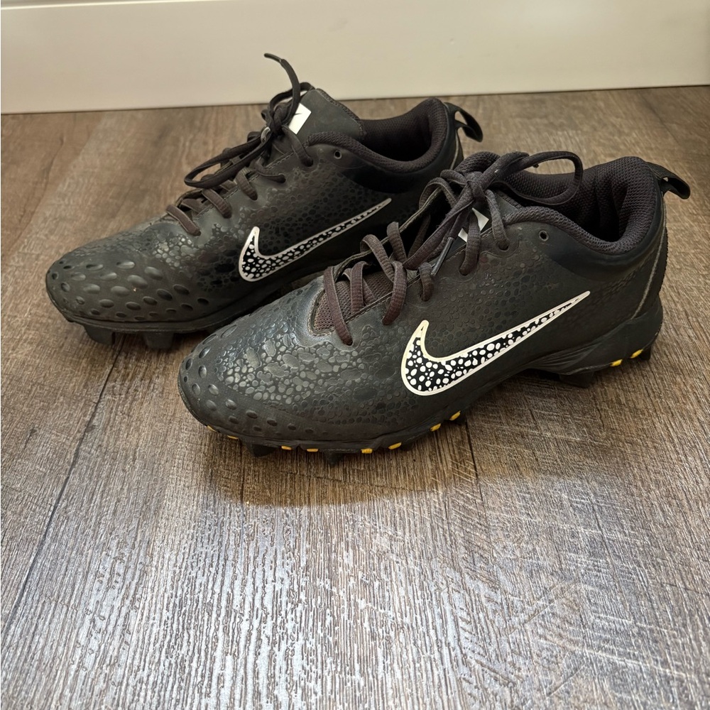 Nike men’s cleats